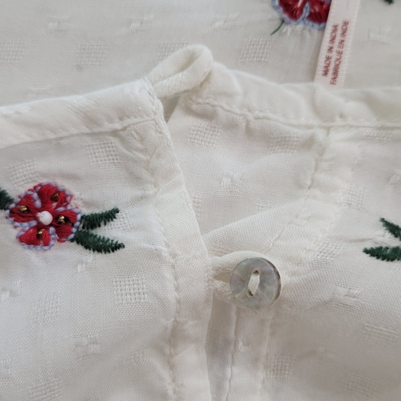 Free People White Blouse with Floral Embroidery & Balloon Sleeves | Size Small - Picture 6 of 6